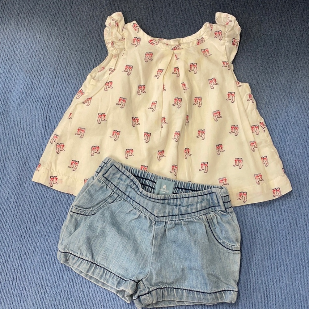 Baby gap girls top and shorts 3-6 months
